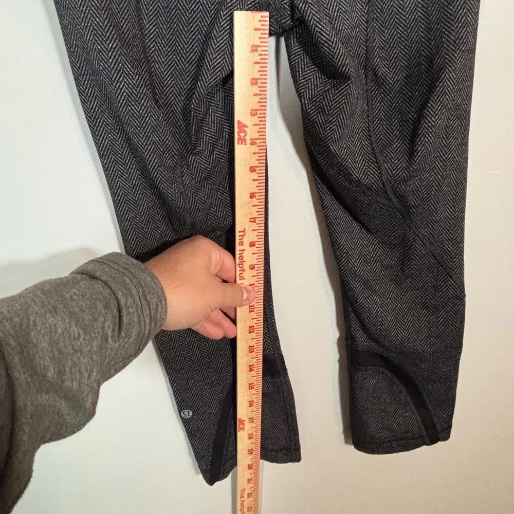 Lululemon Wunder Under Crop Leggings Womens Size 6 Black White Herringbone Print